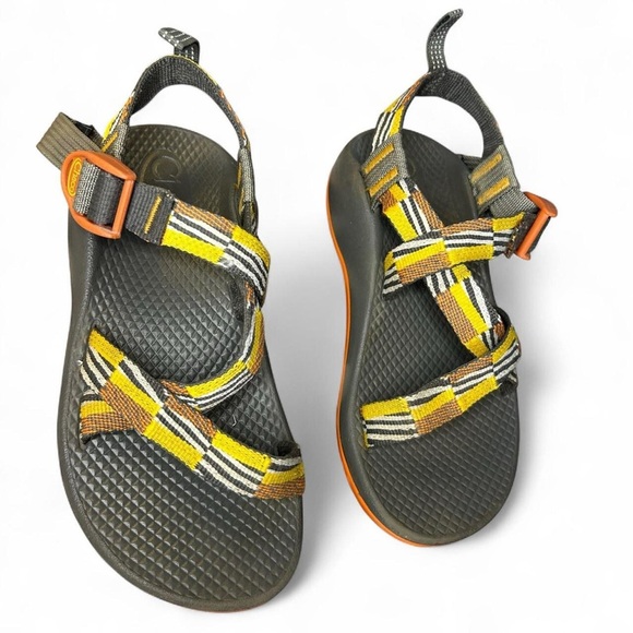 Kids Chaco Sandals | Size 1 | Adventure Ready 🌳 - Picture 2 of 8